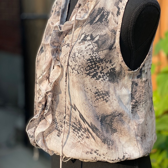 Jacob Beige Snake Print Ruffle Blouse - Picture 3 of 8